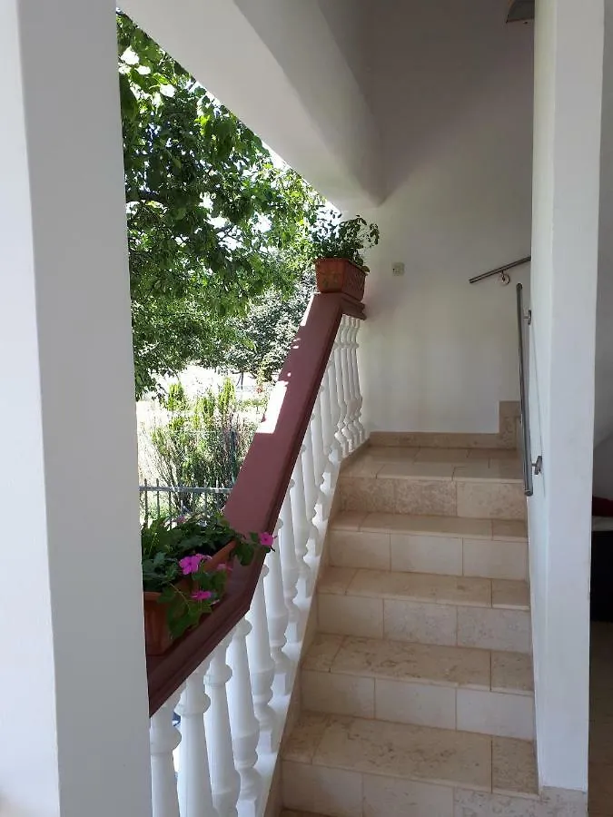 Apartments Miljak فاجانا