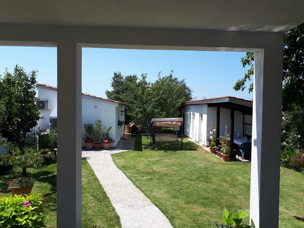 Apartments Miljak فاجانا